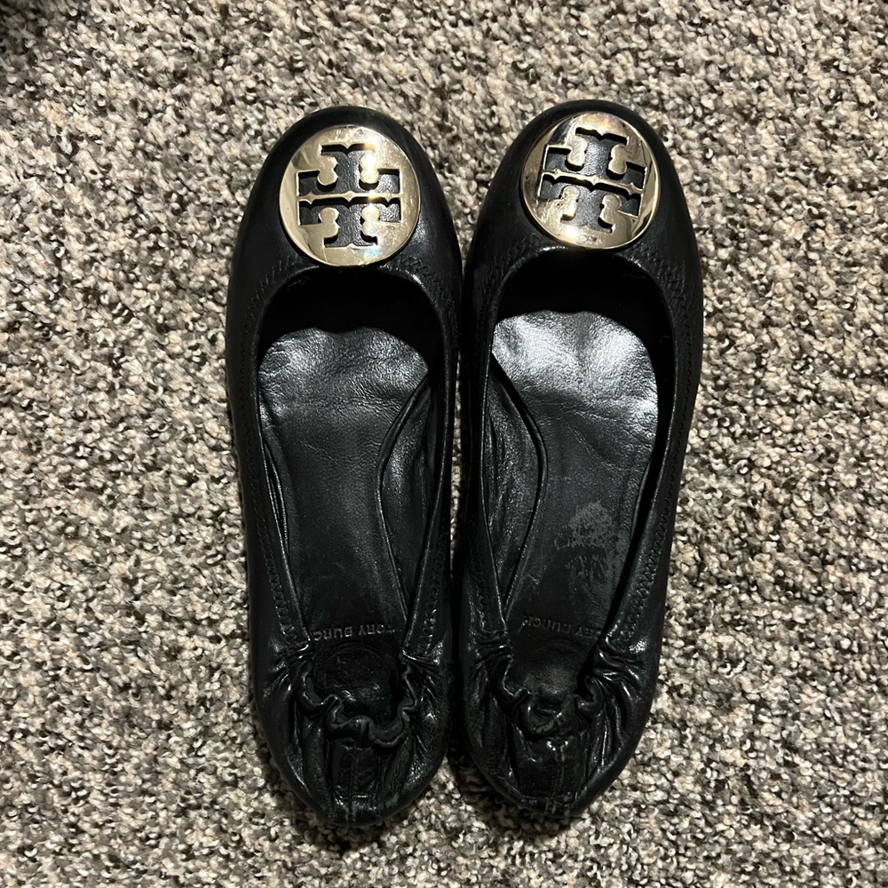 Black and gold Tory Burch flats. Size 7.5, leather.